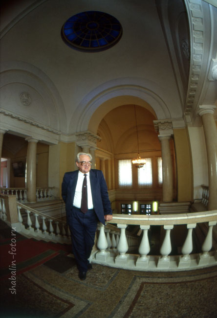 Академик Валентин Покровский, 1994 год.